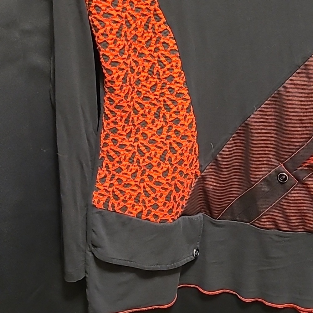ONYX FUNKY PATCHWORK RED AND BLACK ABSTRACT Long Sleeve - Picture 3 of 7